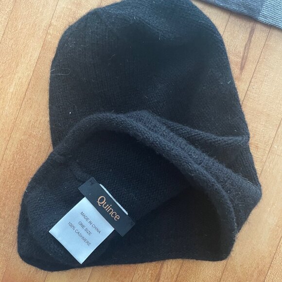 Cashmere Beanie - Picture 2 of 3
